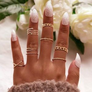 3/$25⚡️stackable boho x braised ring set